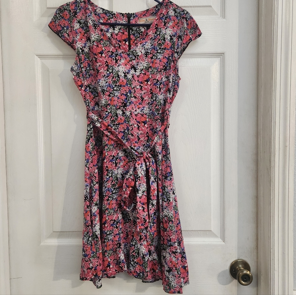 Floral Mini Dress in Pink and Black With Belt - Picture 1 of 11
